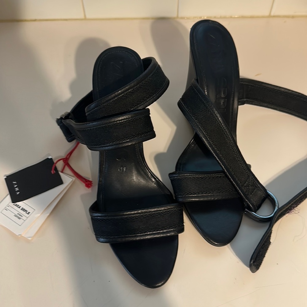 Wedge leather sandals